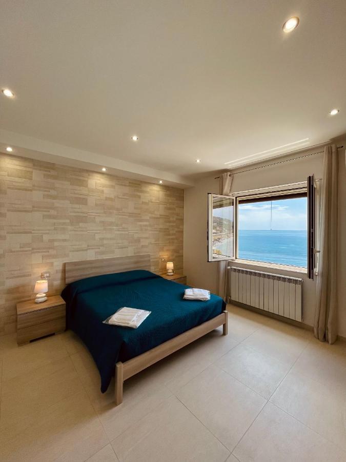 Baia Degli Albatros Apartamento *
