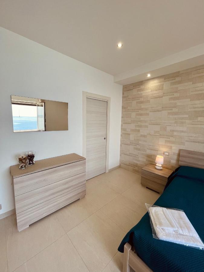 Baia Degli Albatros Apartamento *