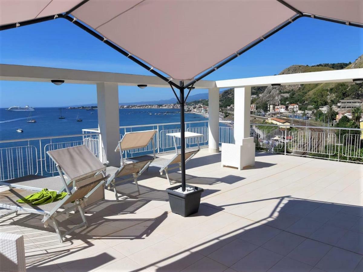 Baia Degli Albatros Apartamento